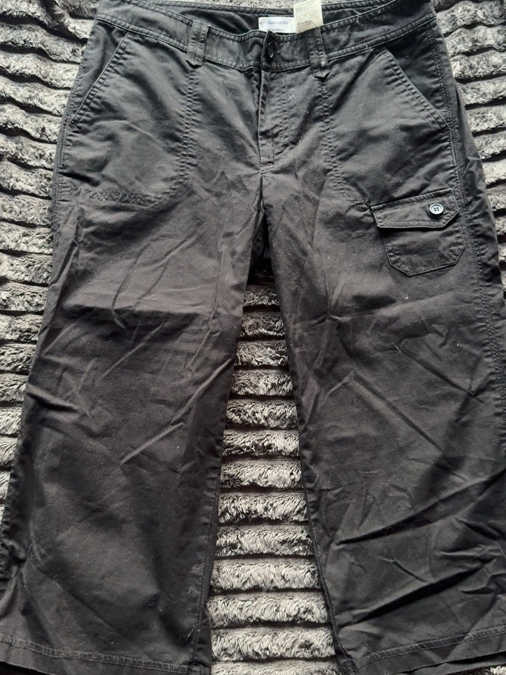 Womens Black Cargo Capris Pants - Classic Casual Style